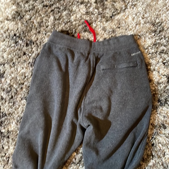 Nike LeBron James Sweatpants Dri Fit sz Medium - Picture 7 of 7